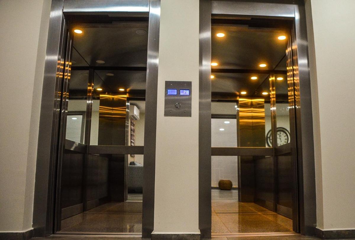 Illia 121 Apart Hotel เนวเก็น ภายนอก รูปภาพ