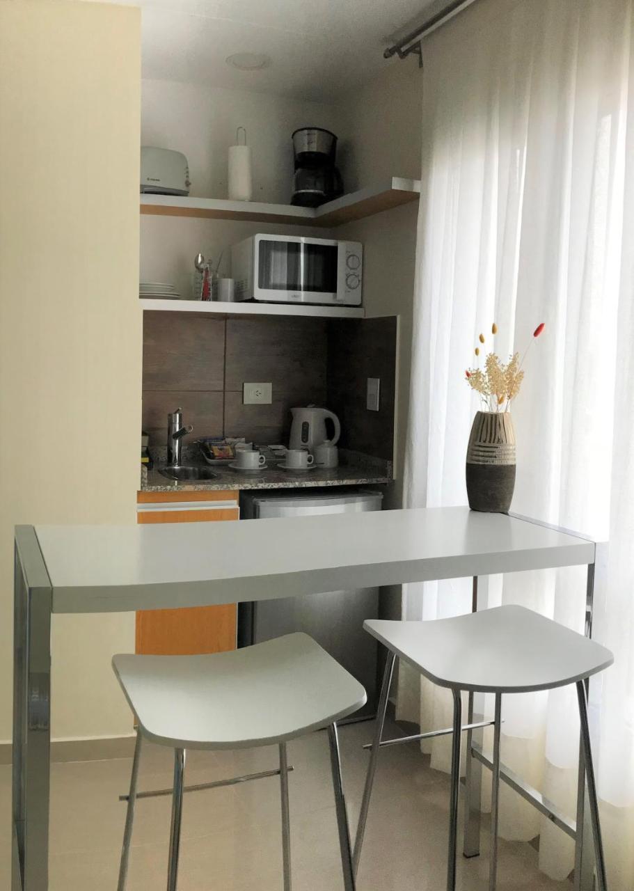 Illia 121 Apart Hotel เนวเก็น ภายนอก รูปภาพ