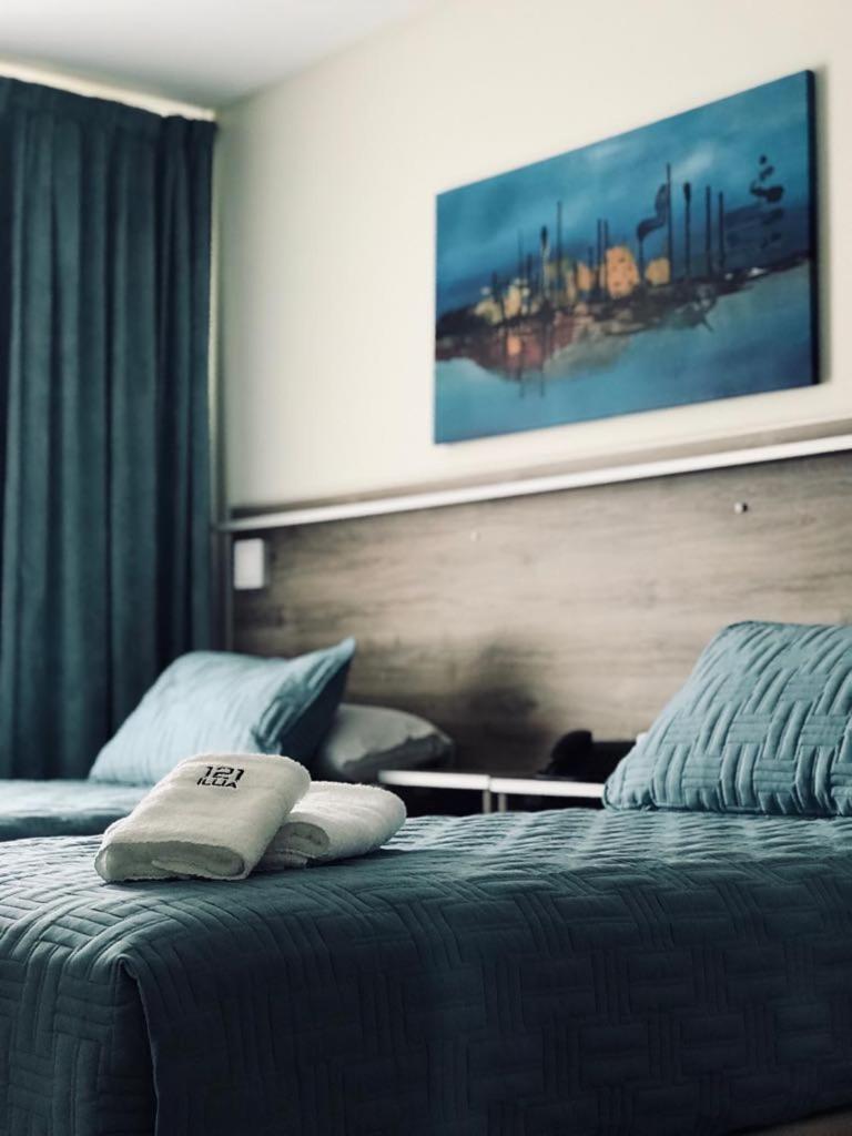 Illia 121 Apart Hotel เนวเก็น ภายนอก รูปภาพ