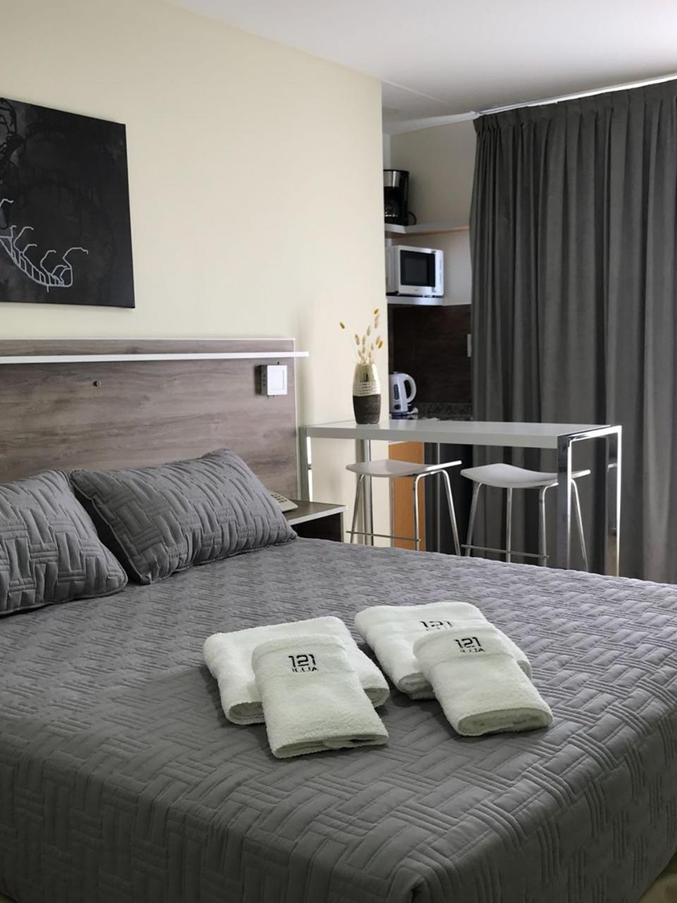 Illia 121 Apart Hotel เนวเก็น ภายนอก รูปภาพ