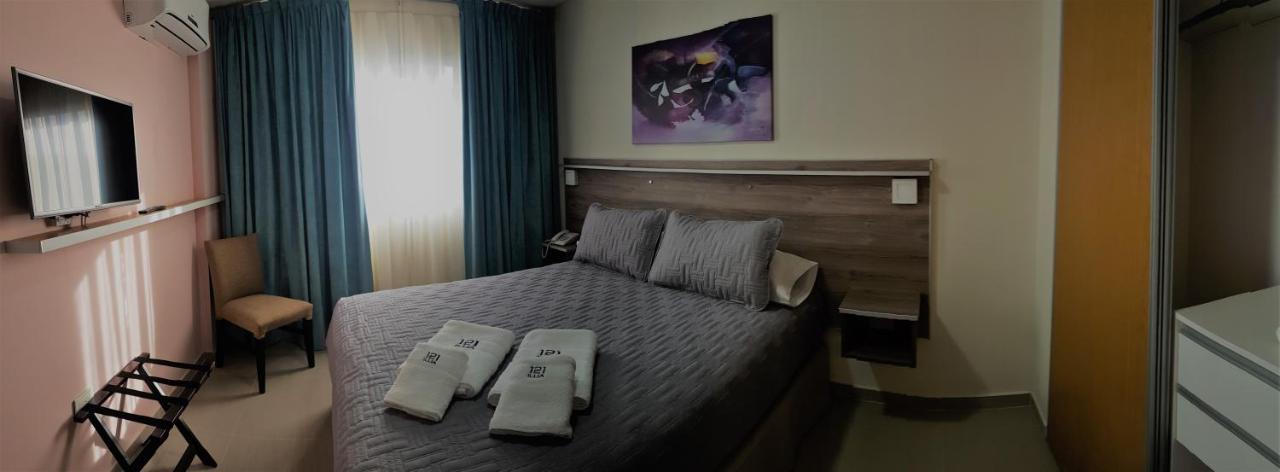 Illia 121 Apart Hotel เนวเก็น ภายนอก รูปภาพ